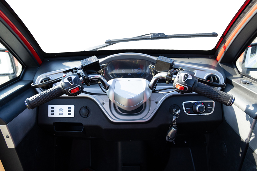 Elektromos háromkerekű robogó UNIZDRAV MiniCar
