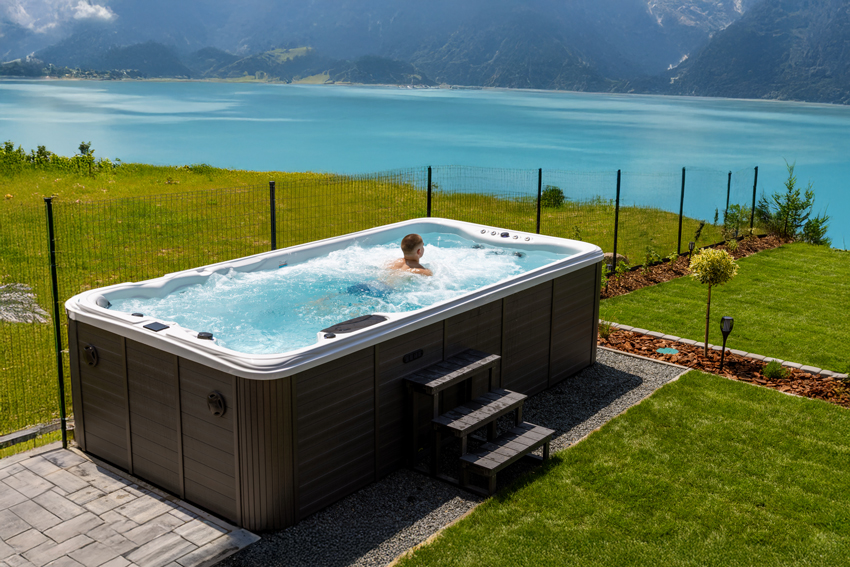 Pezsgőfürdő SwimSpa LUX Balboa USA