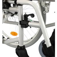 Könnyűszerkezetes kerekesszék állítható súlyponttal