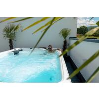 Pezsgőfürdő SwimSpa LUX Balboa USA