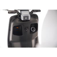 Elektromos robogó UNIZDRAV e-City – 60 km hatótávval