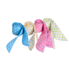 Hűsítő kendő - pöttyös