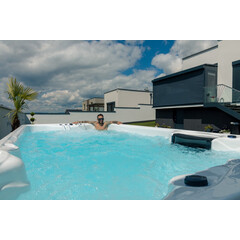 Pezsgőfürdő SwimSpa LUX Balboa USA