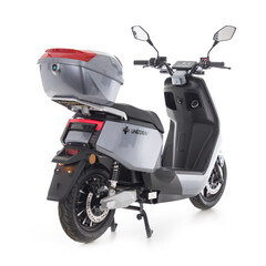 Elektromos robogó UNIZDRAV e-City – 60 km hatótávval