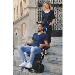 Kerekes lépcsőnjáró LG2020