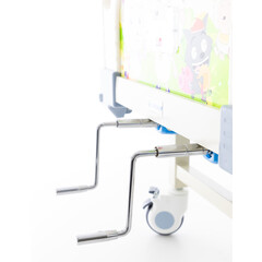 UNIZDRAV mechanikus pozicionáló ágy matraccal gyerekeknek