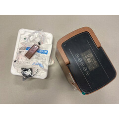 Oxigénkoncentrátor hangkimenettel UNIZDRAV, 7 l/perc, fautánzat (Használt darab)