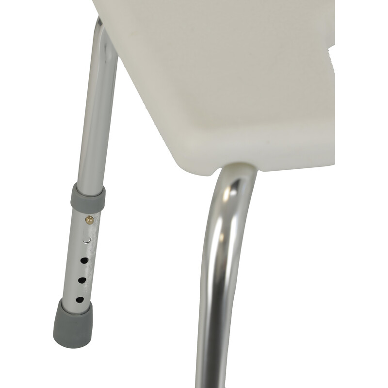 Tusolószék higiéniai nyílással