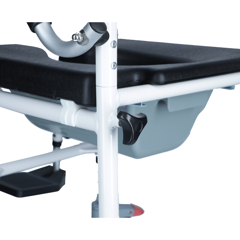 Tusoló kerekesszék MASTER