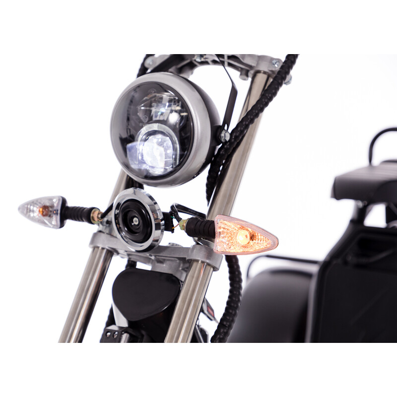 Elektromos CHOPPER UNIZDRAV háromkerekű - erős 2000 W-os motor