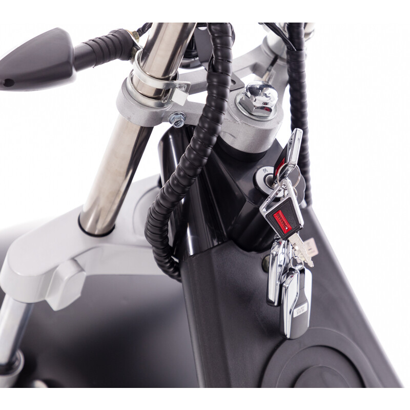 Elektromos CHOPPER UNIZDRAV háromkerekű - erős 2000 W-os motor