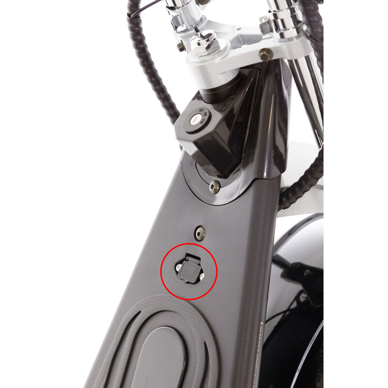 Elektromos Chopper UNIZDRAV PRO háromkerekű - erős 2000 W-os motor