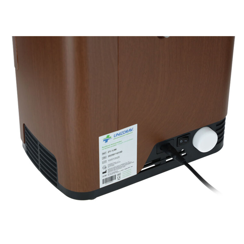 Oxigénkoncentrátor hangkimenettel UNIZDRAV, 7 l/perc, fautánzat