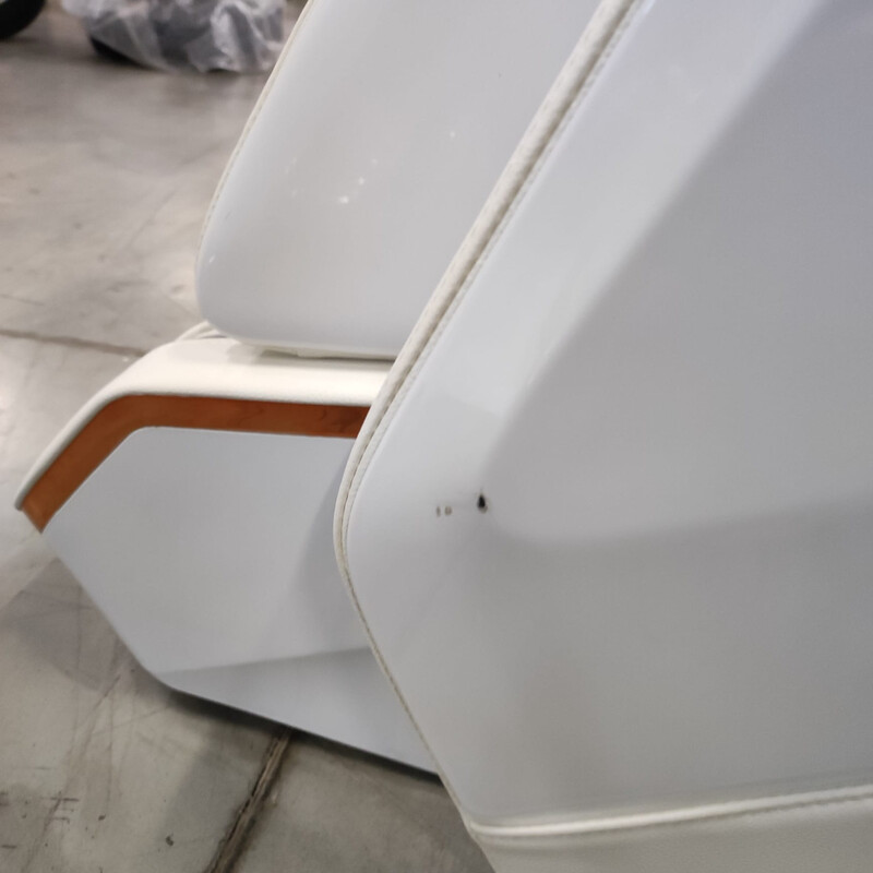 Elektromos masszázsfotel Prestige 3D MASSAGER ionizátorral, fehér (Használt darab)