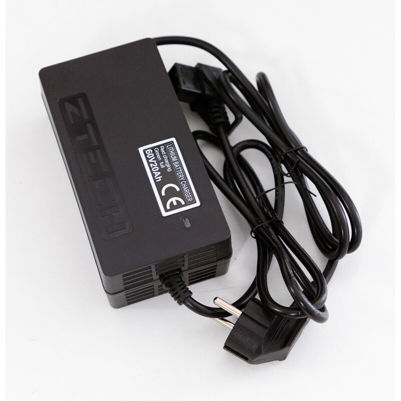 Elektromos robogó ZTECH ZT-19L tetővel