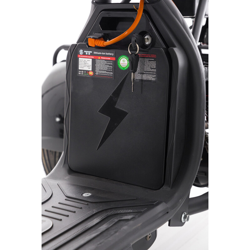 Elektromos chopper UNIZDRAV PRO Trike Black