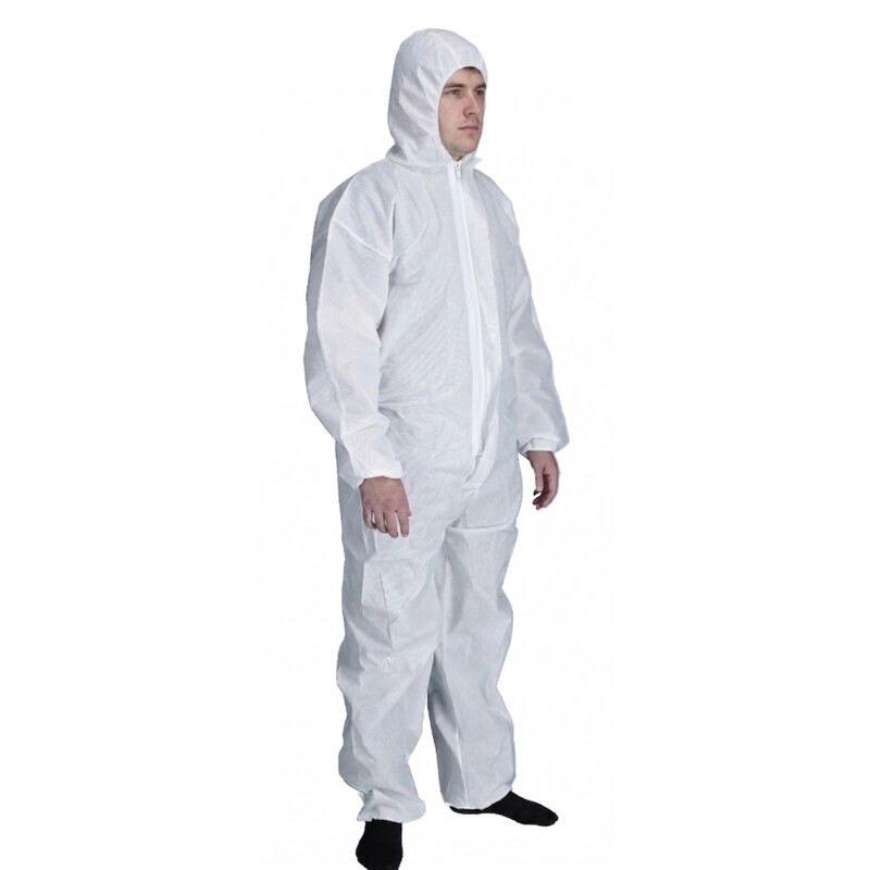 Egyszer használatos védőoverál kapucnival