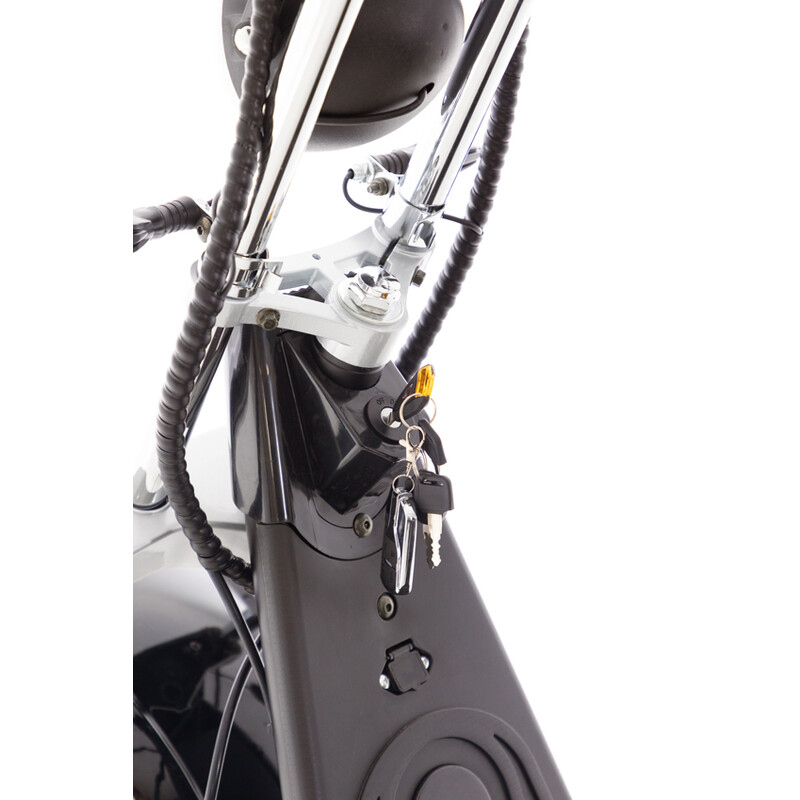 Elektromos Chopper UNIZDRAV PRO háromkerekű - erős 2000 W-os motor (Kiállított darab)